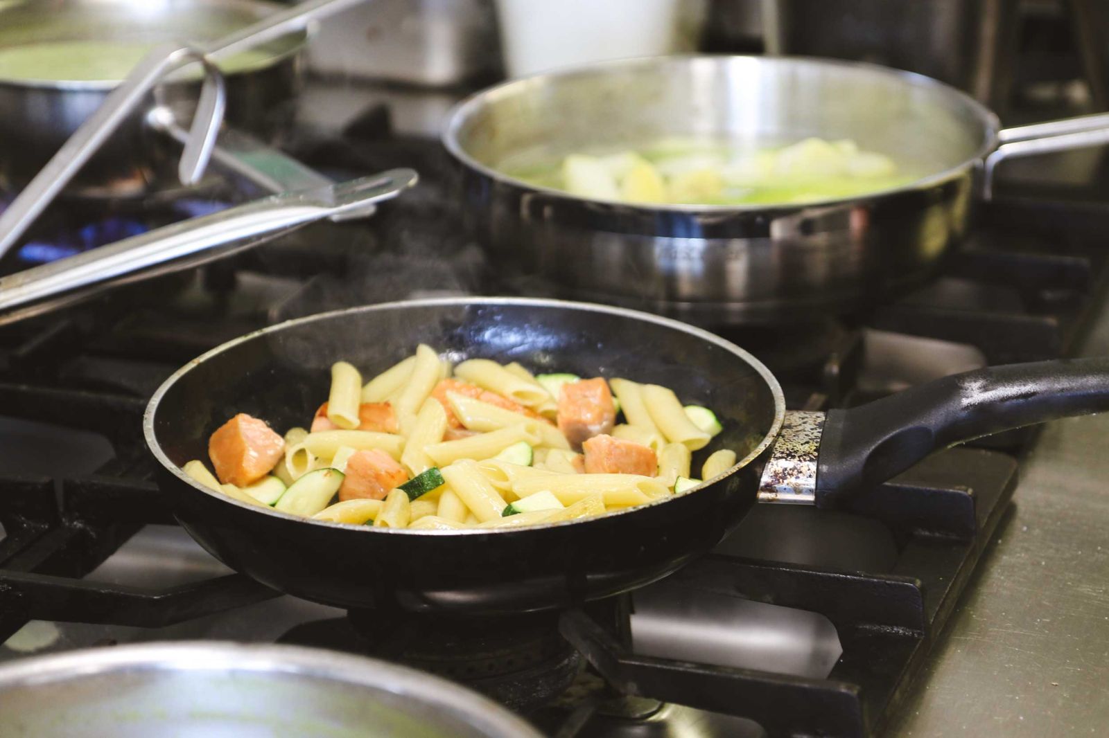 Pfanne auf dem Herd